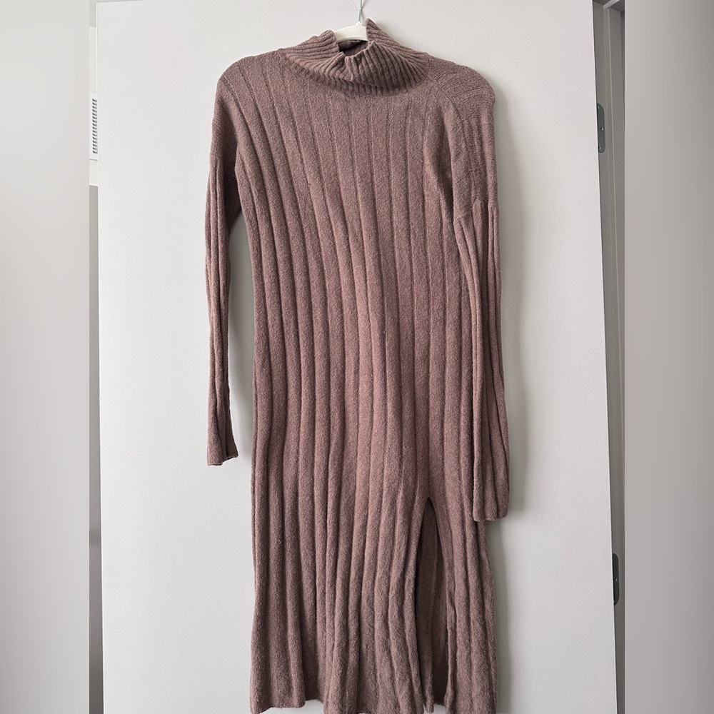 Abercrombie & Fitch Taupe Knit Sweater